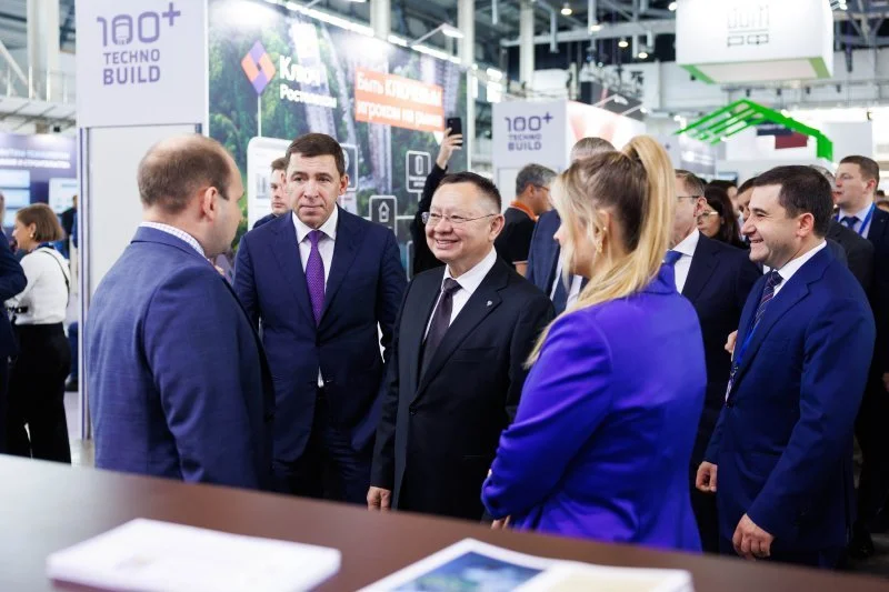 Гид по выставке 100+ TechnoBuild: от новых сверхпрочных материалов до дизайнерских одуванчиков Гид по выставке 100+ TechnoBuild: от новых сверхпрочных материалов до дизайнерских одуванчиков