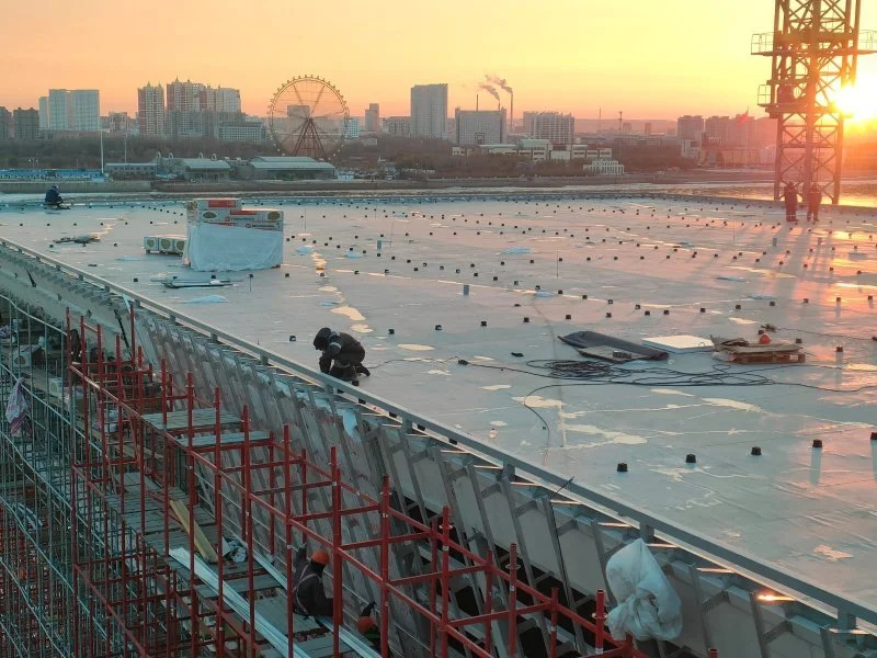 В Благовещенске завершается строительство пассажирского терминала международной канатной дороги