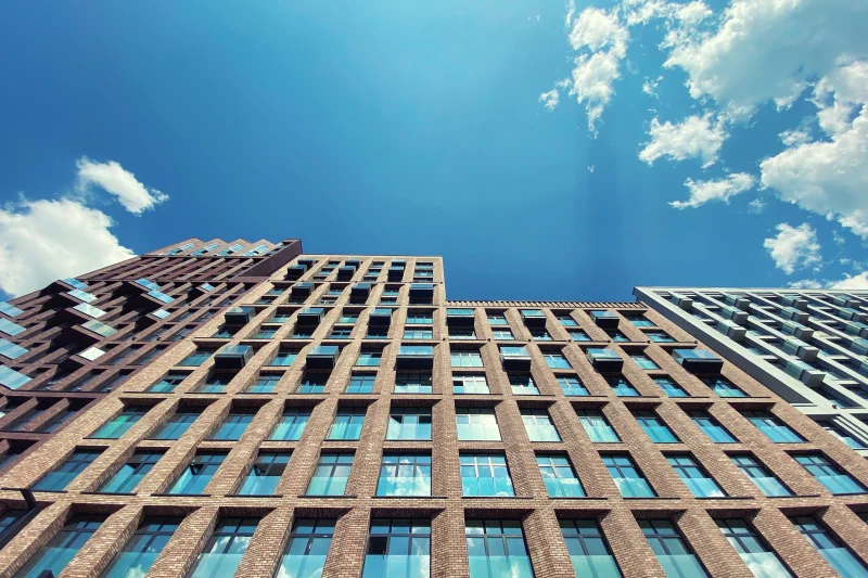 Операция «Цифровизация»: роль электротехники в автоматизации многоквартирных домов