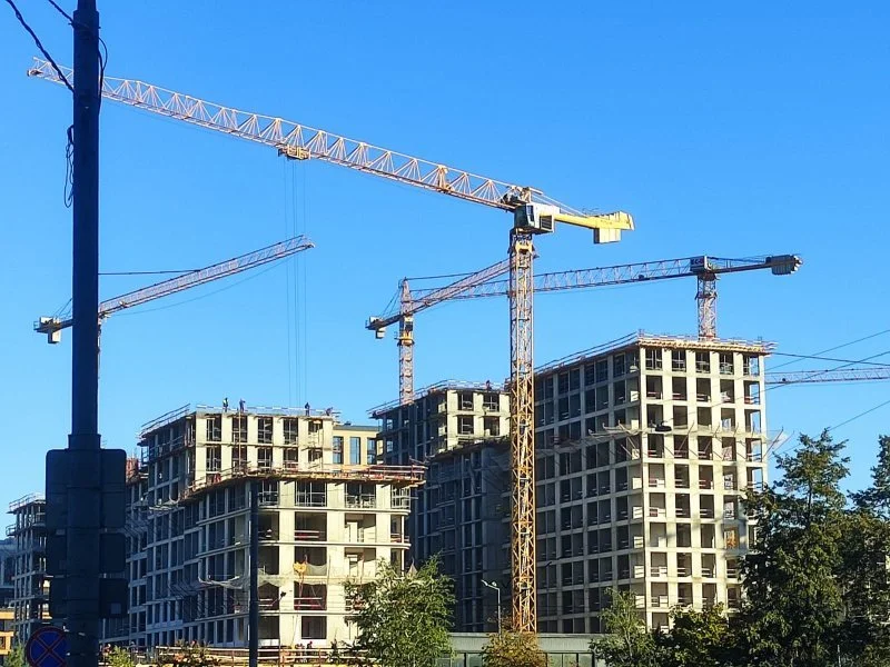 От «коробочек» к сложной архитектуре: почему монолит вытесняет панельные дома