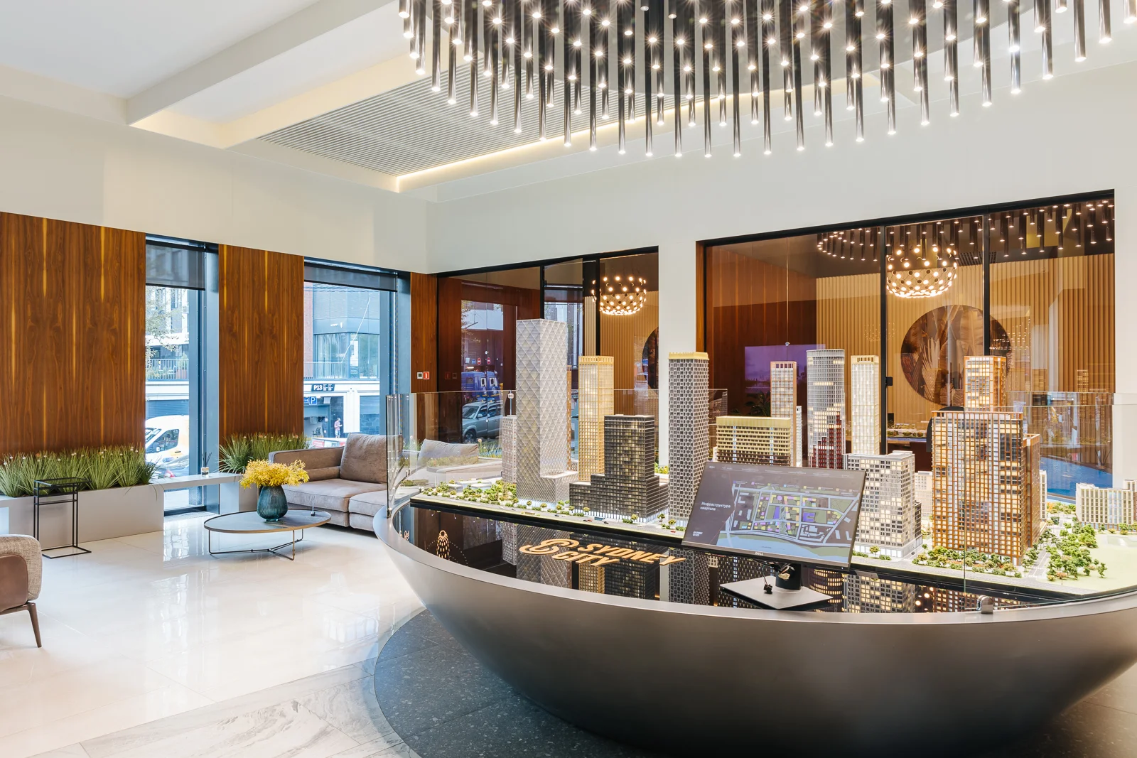 Топ-10 самых красивых офисов продаж на рынке новостроек Московского региона