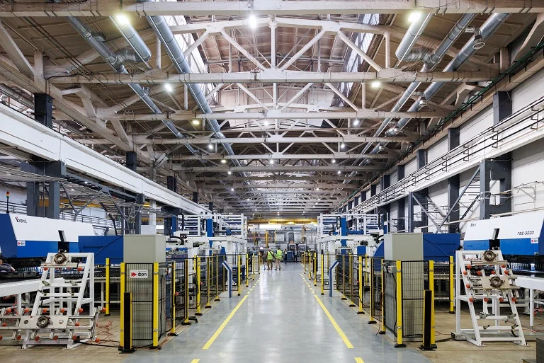 Подъем на высоту: лифтостроительный завод меняет облик городов