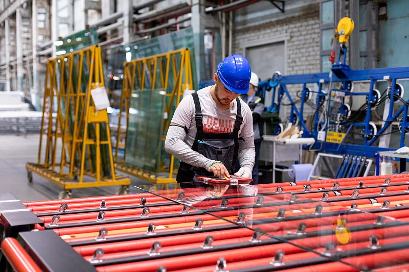 Вложение в будущее: в России запустили производство сверхбольших стеклопакетов