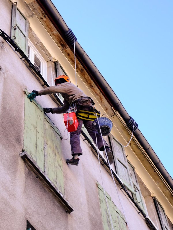 В Москве стартовали работы по капремонту фасадов жилых домов