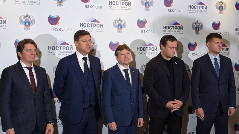 Антон Глушков: Основная задача стройки сейчас - повышение производительности труда