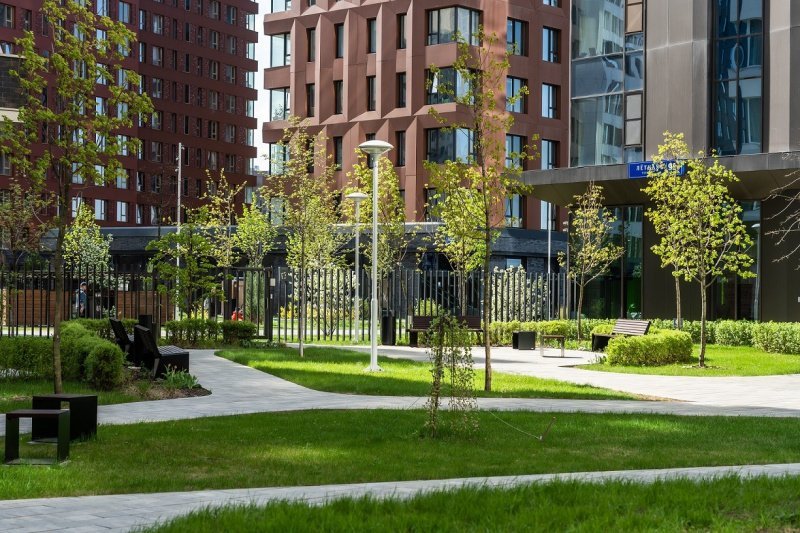 В жилом районе на северо-западе Москвы завершено летнее благоустройство
