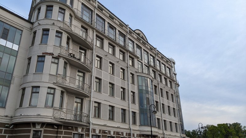 Названа стоимость самой дешевой квартиры на Крестовском острове в Петербурге
