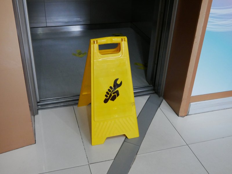 Вертикальный надзор: Ростехнадзору вернули часть полномочий по контролю за безопасностью лифтов