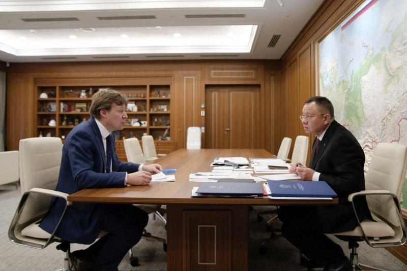 Глава Минстроя России провел рабочую встречу с президентом НОСТРОЙ