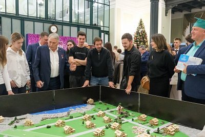 Юные строители на «Малоэтажной России»: как кружок «Малоэтажная Академия. Троицк» покорил профессиональный форум