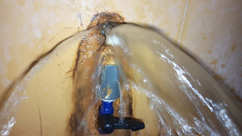 Износ или ошибка: что чаще приводит к авариям в домах