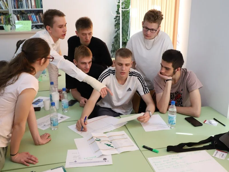 700 школьников и студентов Новосибирска приняли участие в форуме «Молодой специалист – строитель будущего» 700 школьников и студентов Новосибирска приняли участие в форуме «Молодой специалист – строитель будущего»