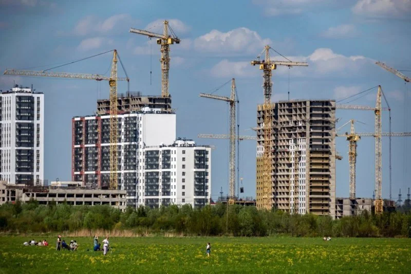 В новостройках Мурино почти в полтора раза сократилась экспозиция В новостройках Мурино почти в полтора раза сократилась экспозиция