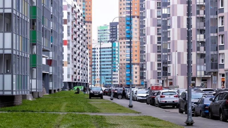 В Ленобласти второй месяц подряд растет спрос на новостройки