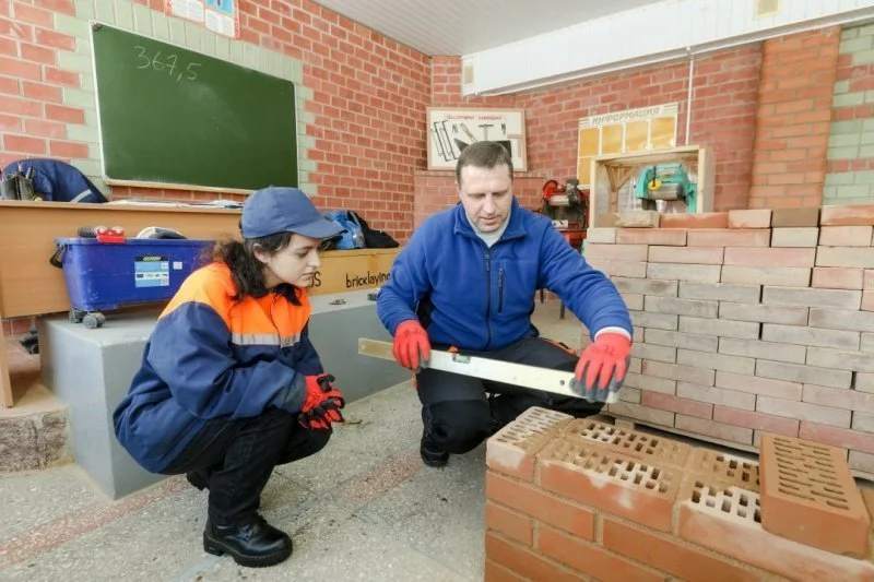 Сферы строительства и недвижимости вошли в число самых перспективных для начинающих специалистов Сферы строительства и недвижимости вошли в число самых перспективных для начинающих специалистов