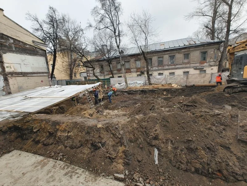 На стройплощадке нового общежития Центральной музыкальной школы в Москве начались археологические работы На стройплощадке нового общежития Центральной музыкальной школы в Москве начались археологические работы
