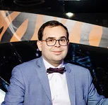 Денис Бида.png