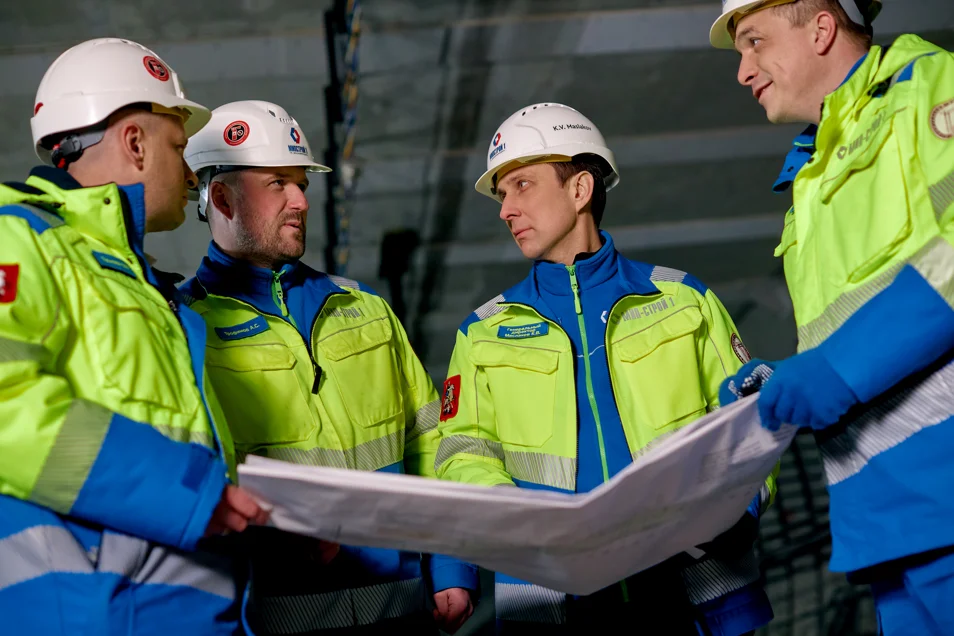 Константин Маслаков с командой «МИП-Строй 1»