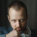 Олег Артемьев.png