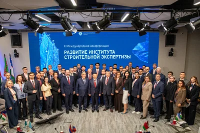 Десять лет вместе: от проверки проектов — к управлению строительством