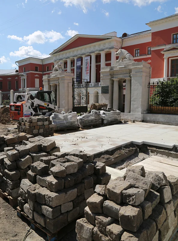 Тверская наполнилась ароматом лип