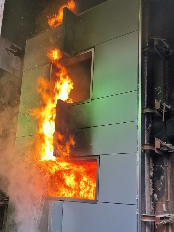 Облицовка зданий должна быть безопасной