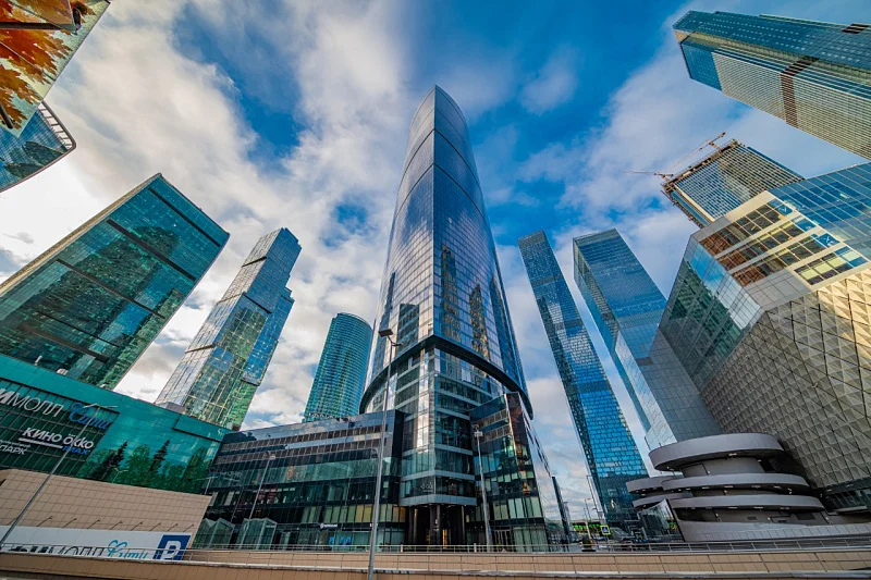 Посмотри в глаза