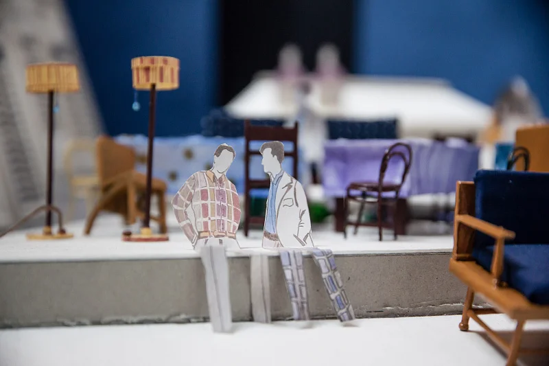 Сцена сложной судьбы