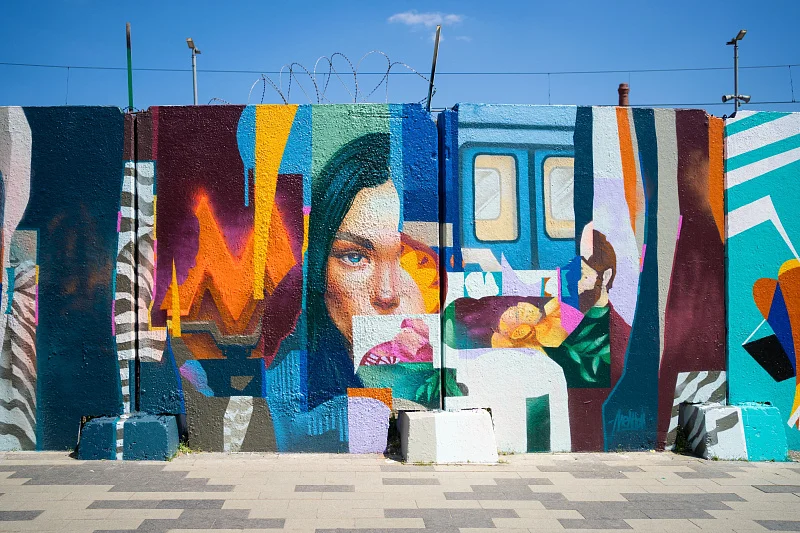 Искусство в ритме города: открылась новая выставка стрит-арта галереи НЕТСТЕН