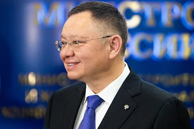 Поздравление главы Минстроя Ирека Файзуллина с Днем России