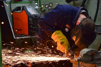 Ставка на молодых: в Омске демонстрировали мастерство представители востребованной профессии