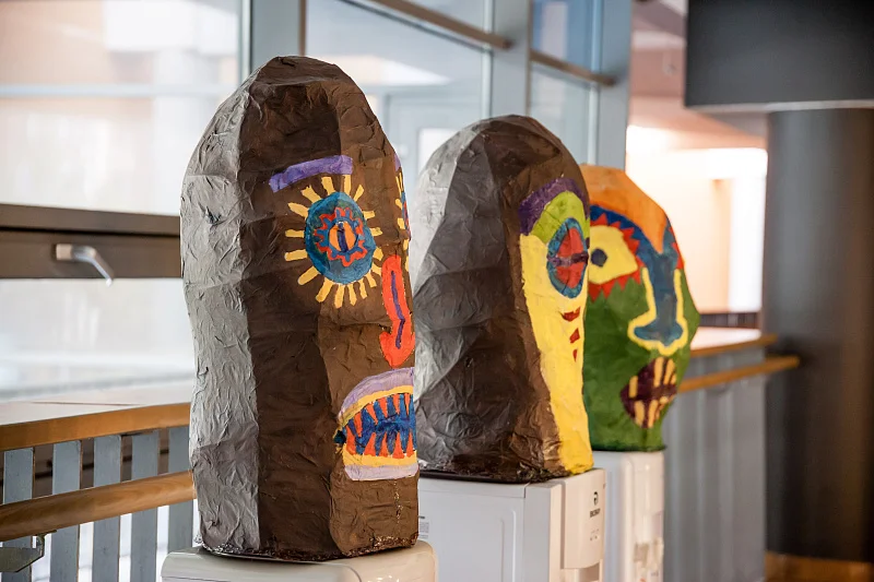 Сцена сложной судьбы