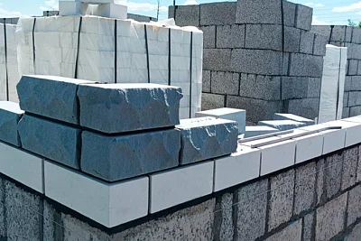 К лучшим вариантам: выбор надежных и безопасных материалов для ИЖС