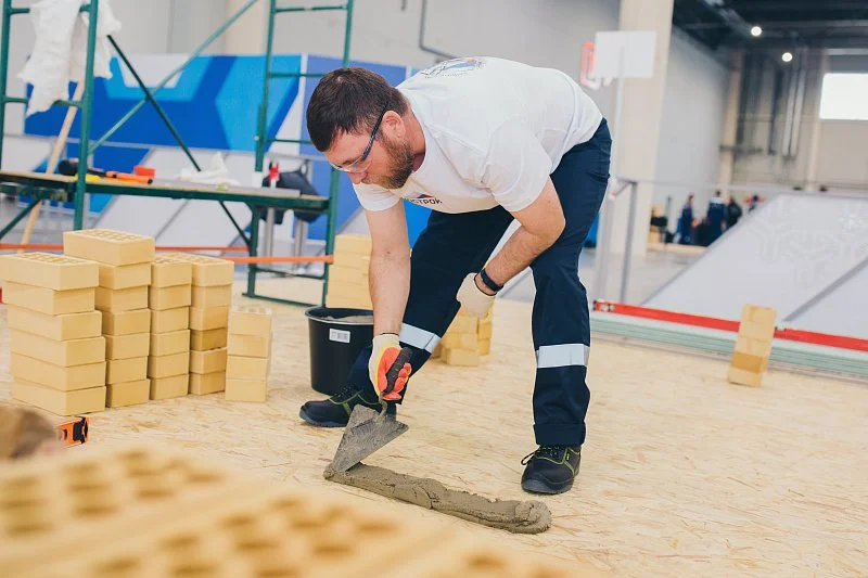 Стартовали финальные соревнования конкурса «Строймастер» в Казани. Фоторепортаж