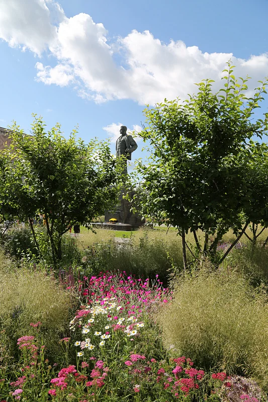 Тверская наполнилась ароматом лип