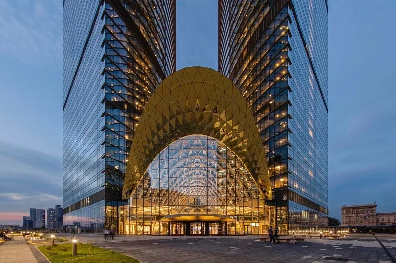 Последняя октябрьская экскурсия цикла «Москва с МКА» будет посвящена архитектурной подсветке