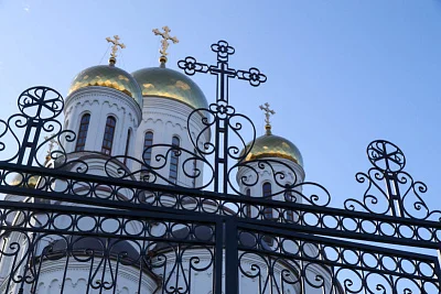 Не ограждать, а приглашать: в столице обсудили, каким должен быть современный православный храм