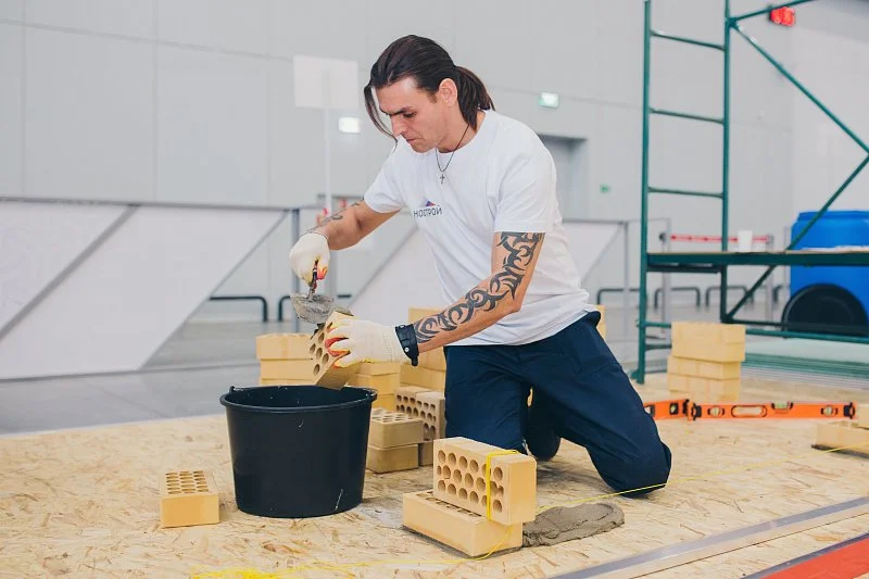 Стартовали финальные соревнования конкурса «Строймастер» в Казани. Фоторепортаж
