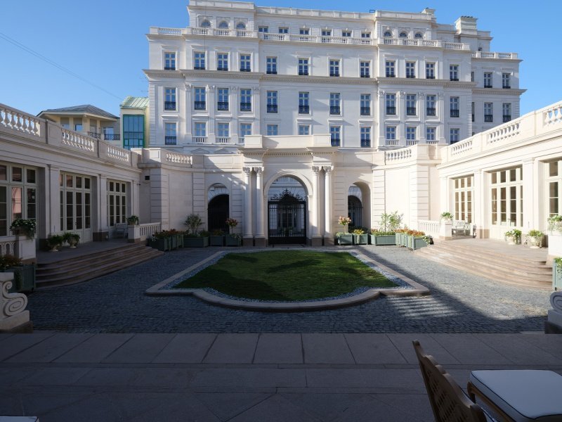 Рынок элитного жилья переориентируется на ансамблевые проекты