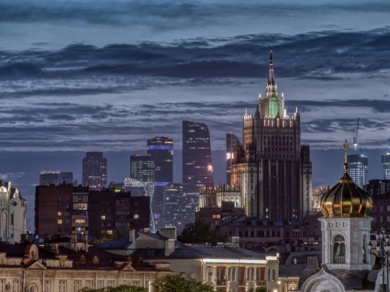 В Москве и Дубае сравнялись объемы строительства жилых небоскребов