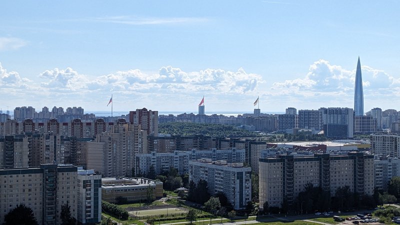 В Петербурге более чем в три раза сократились объемы ввода жилья