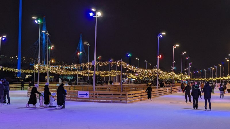 Подсчитана стоимость путешествия на Новый год в популярные города