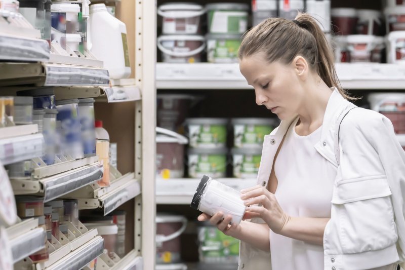 Ремонт с токсичной начинкой: только треть россиян всегда выбирают стройматериалы исходя из их безопасности и экологичности