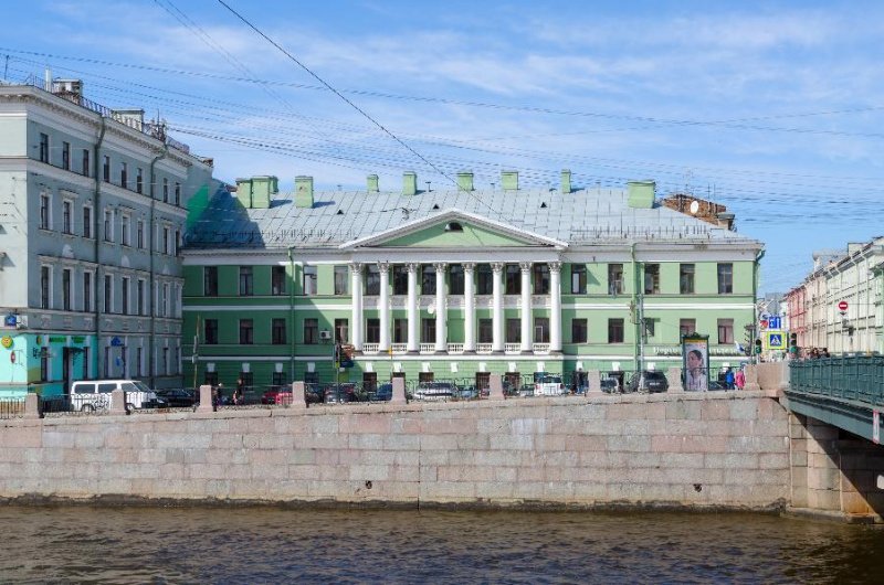 Центр мироздания: как дом с ротондой стал одним из самых культовых мест Петербурга