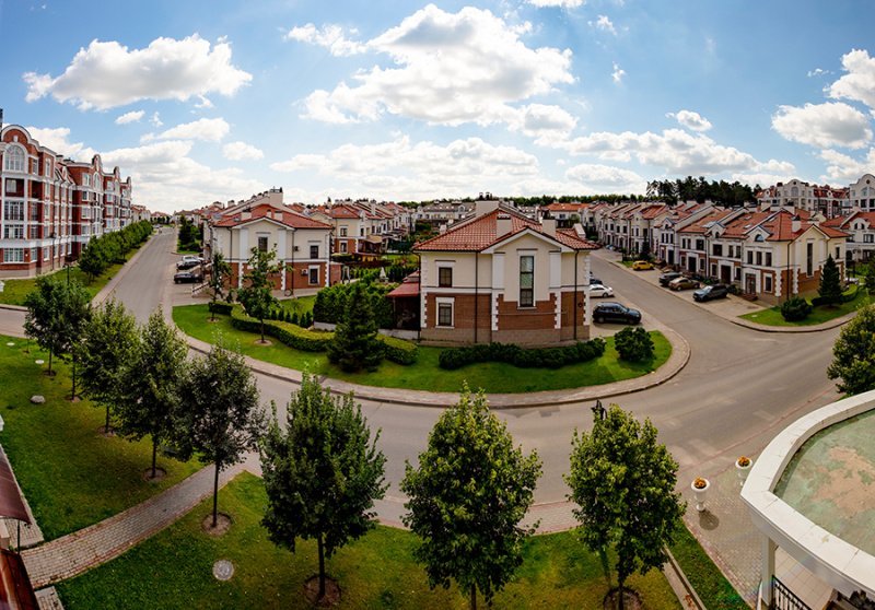 Одноэтажная Россия: как некогда «скромная» загородная недвижимость стала главным трендом на рынке