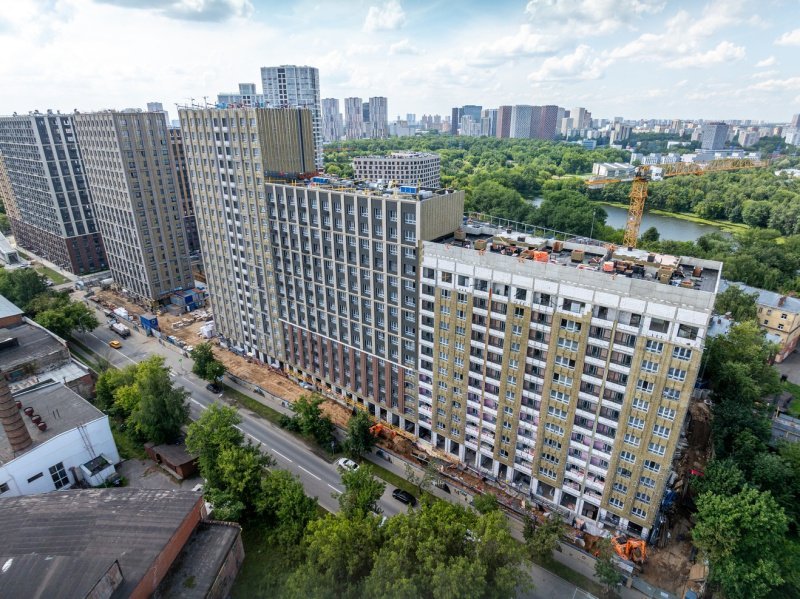 В ЖК «Михалковский» продолжаются отделочные работы и монтаж конструкций