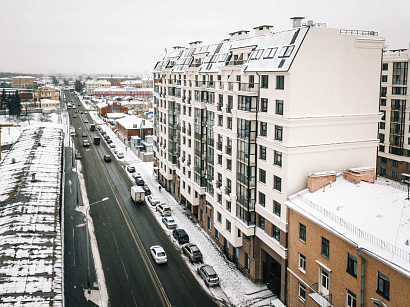 В Петербурге построили жилой комплекс с террасами и мансардами
