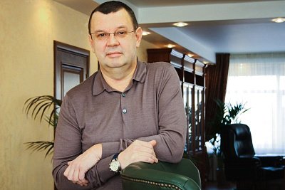 С профессиональным праздником! С профессиональным праздником!