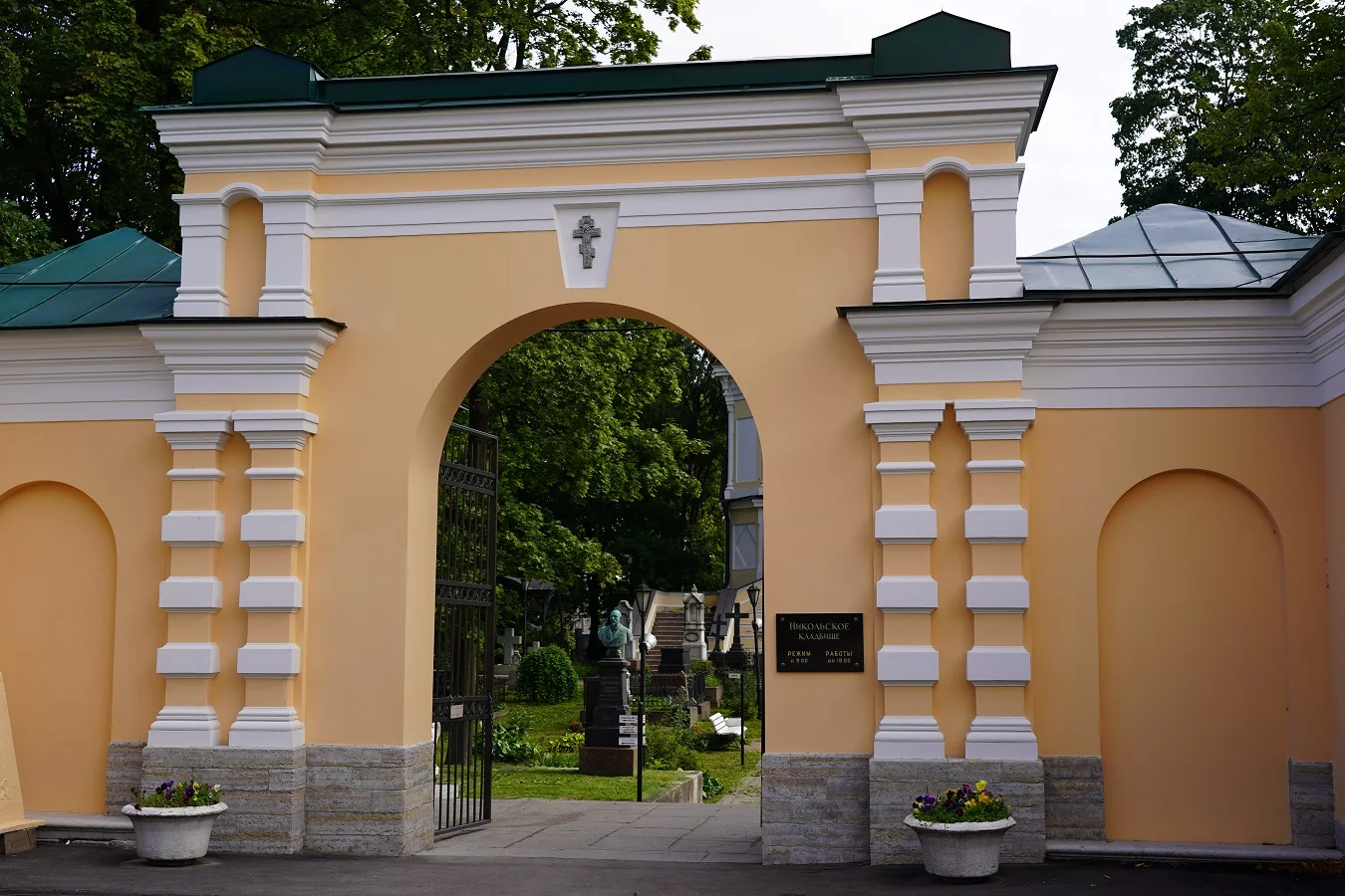 В Петербурге завершили реставрацию Александро-Невской Лавры - Строительная  газета