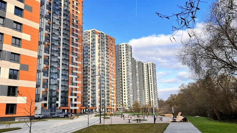 На северо-западе Москвы крупный застройщик приступил к передаче клиентам квартир в жилом комплексе комфорт-класса
